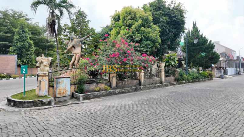 dijual rumah komplek cemara hijau jalan