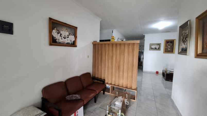 dijual rumah komplek ciwaruga