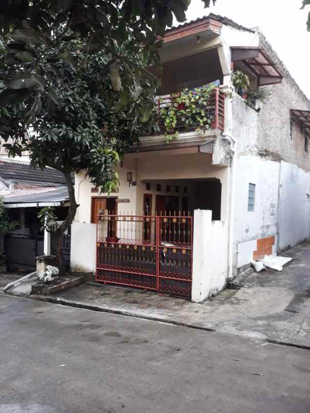 dijual rumah komplek graha bukit raya 3