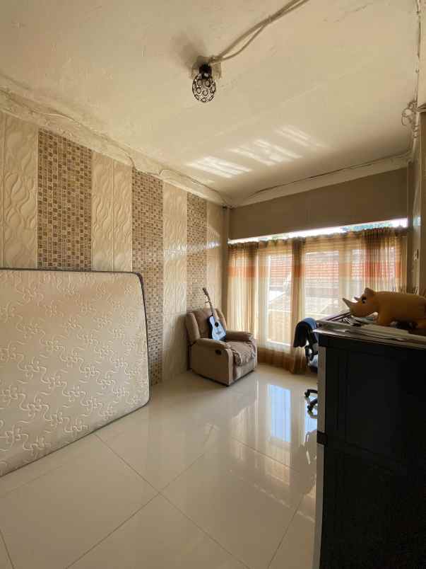 dijual rumah komplek griya pratama asri