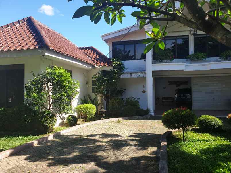 dijual rumah komplek kejaksaan