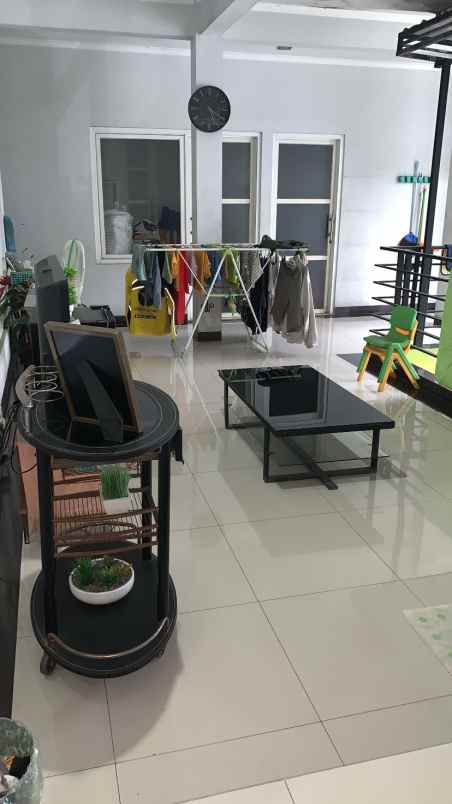 dijual rumah komplek kemang pratama