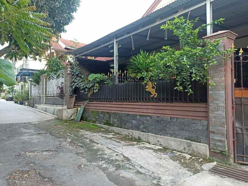 dijual rumah komplek permata cimahi