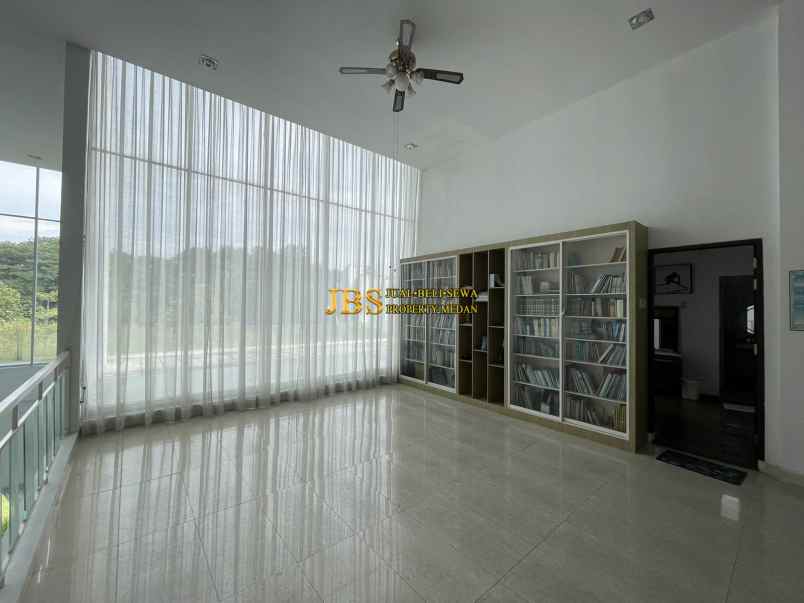 dijual rumah komplek royal sumatra