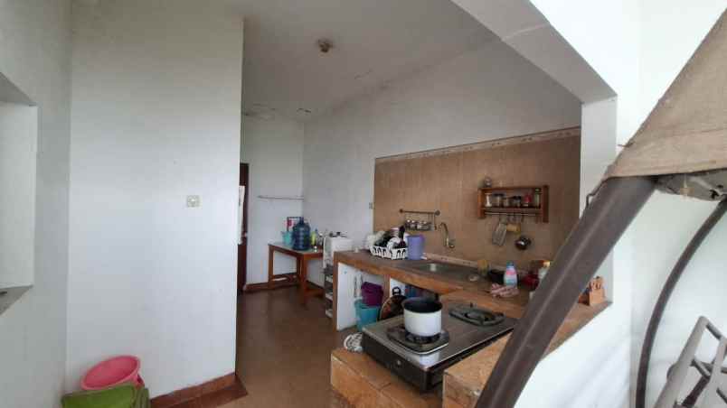 dijual rumah komplek sariwangi