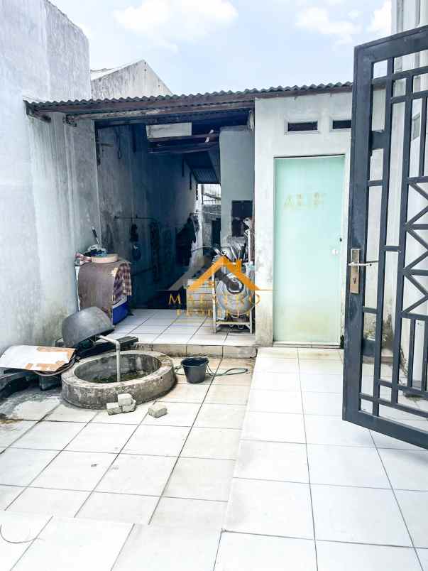 dijual rumah komplek wartawan jalan