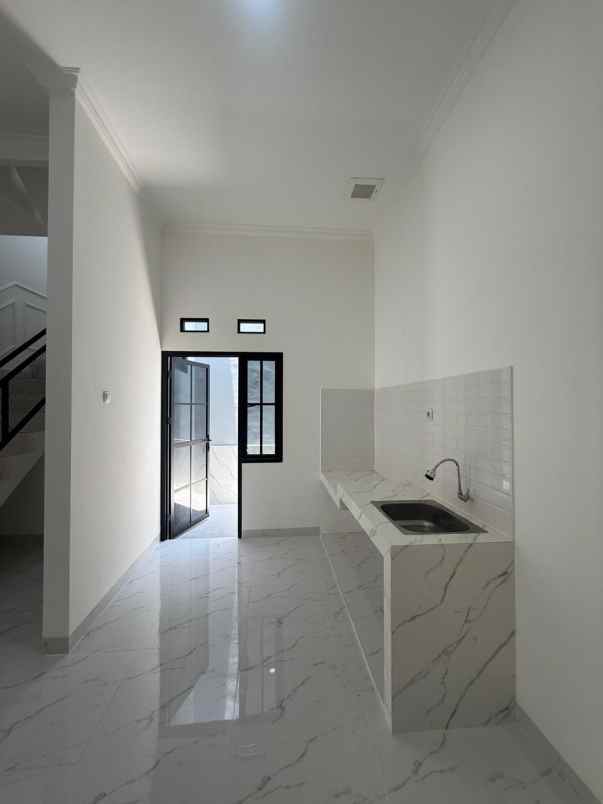 dijual rumah kompleks sbs harapan jaya