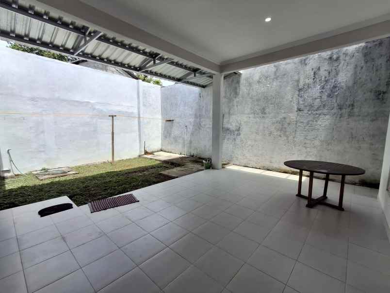 dijual rumah kongklangan kotesan