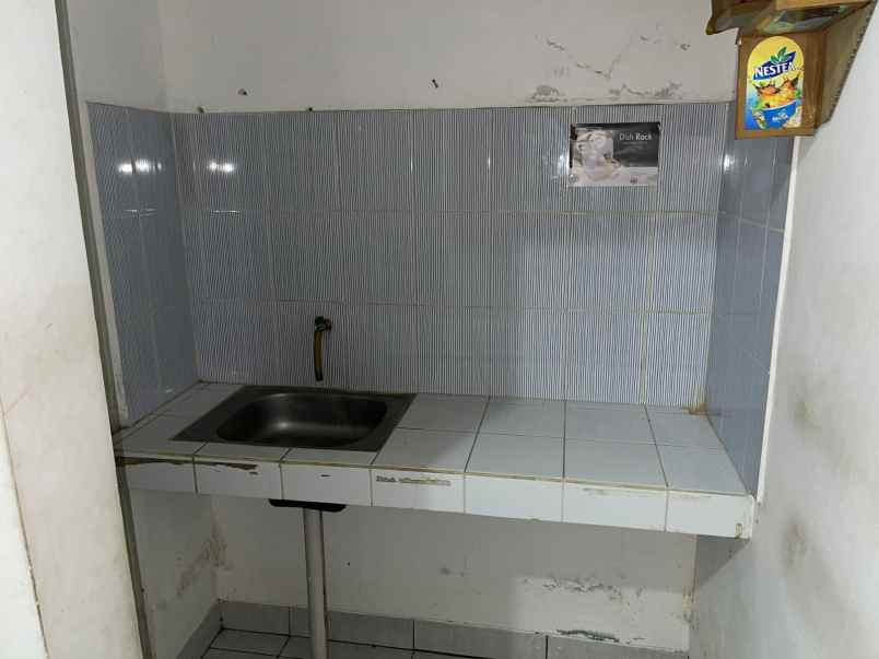 dijual rumah kost 53 kamar di belakang taman tekno bsd