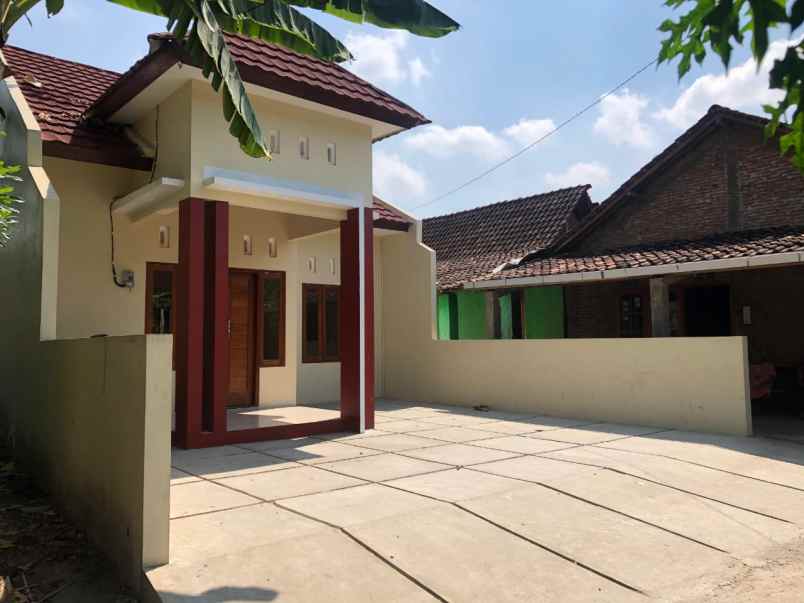 dijual rumah krawanan rt 01 rw 05