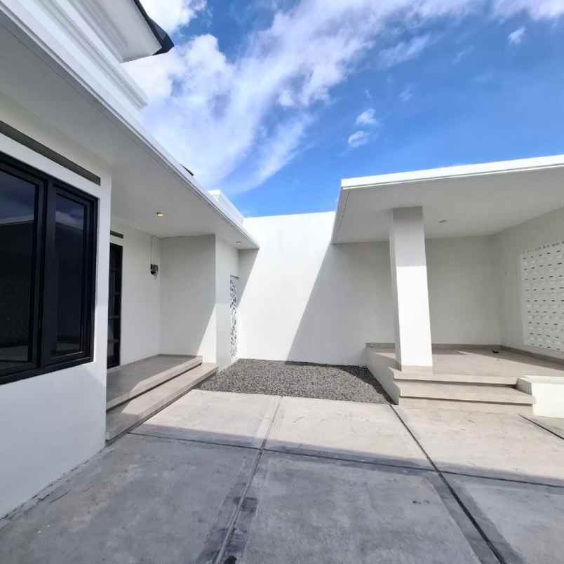 dijual rumah kringinan selomartani