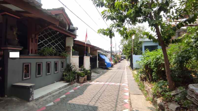 dijual rumah kunciran