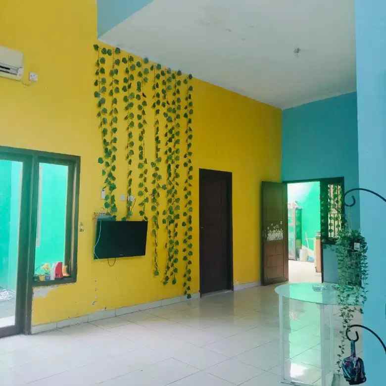 dijual rumah kuwukan regency surabaya