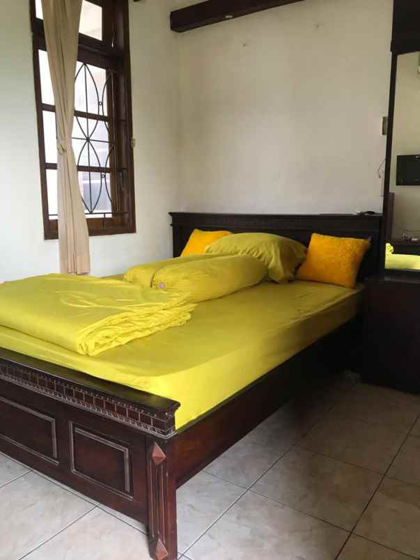 dijual rumah lantai 2 full furnished di denpasar utara