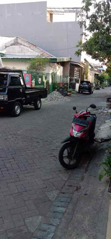 dijual rumah lebak timur