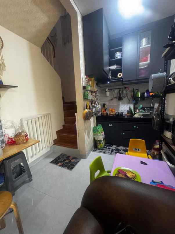 dijual rumah lengkong gudang serpong