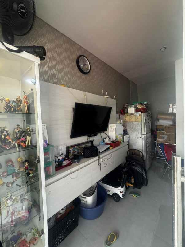 dijual rumah lengkong gudang serpong