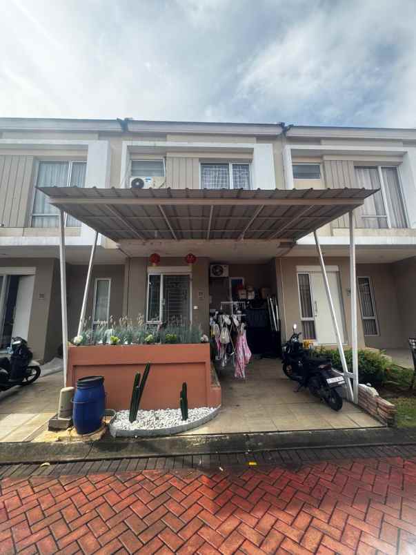 dijual rumah lengkong gudang serpong