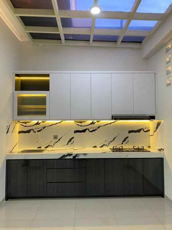 dijual rumah lokasi ikan tombro lowokwaru malang