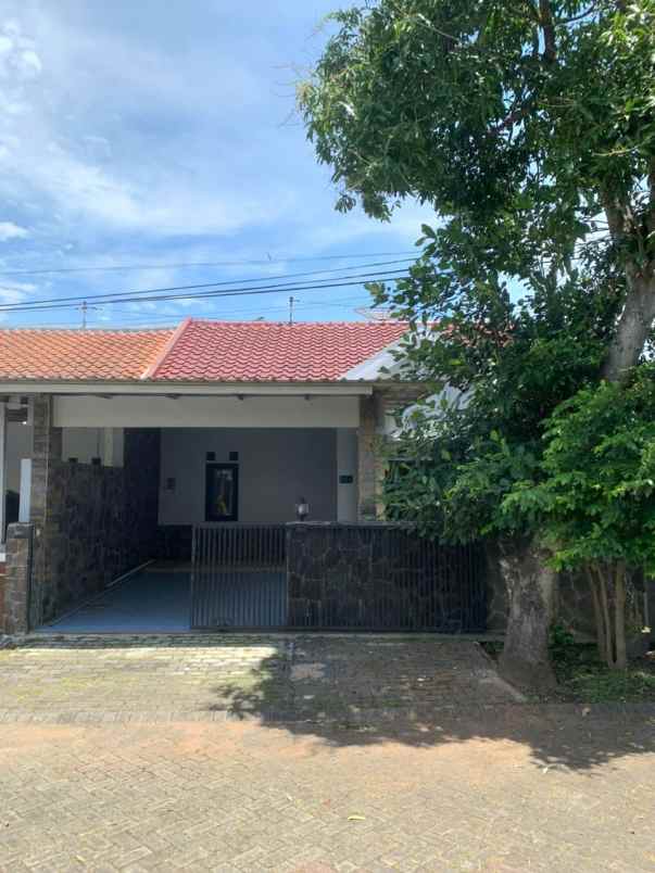 dijual rumah lokasi pbi araya kota malang