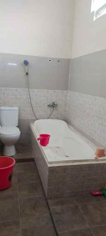 dijual rumah luas pinggir jalan di langensari majalaya