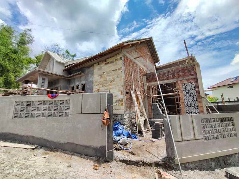 dijual rumah maguwoharjo