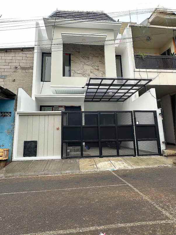 dijual rumah mampang