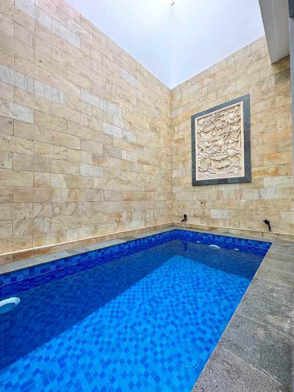 dijual rumah mampang