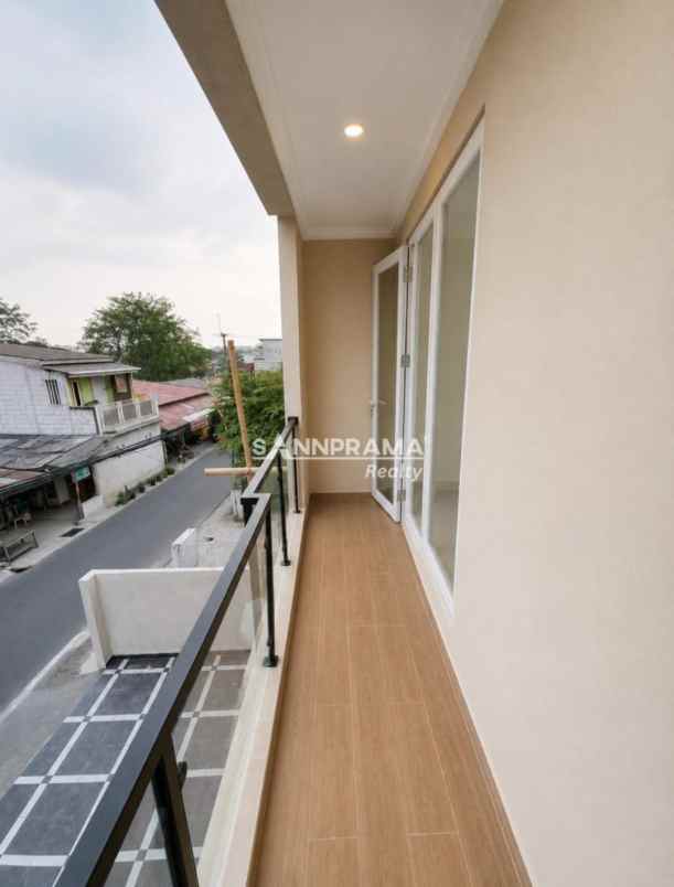 dijual rumah mampang pancoran mas depok