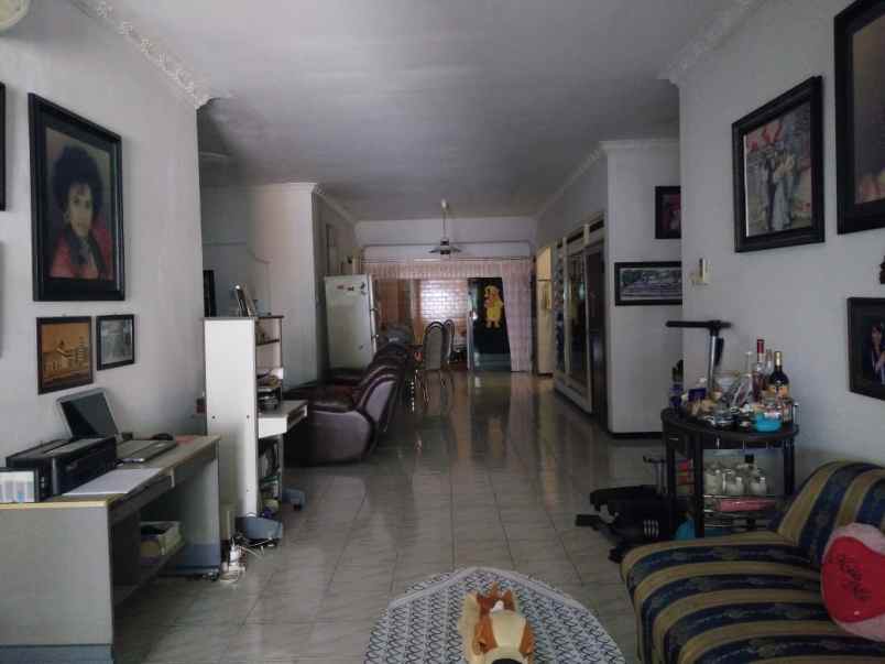 dijual rumah manyar tirtoyoso selatan