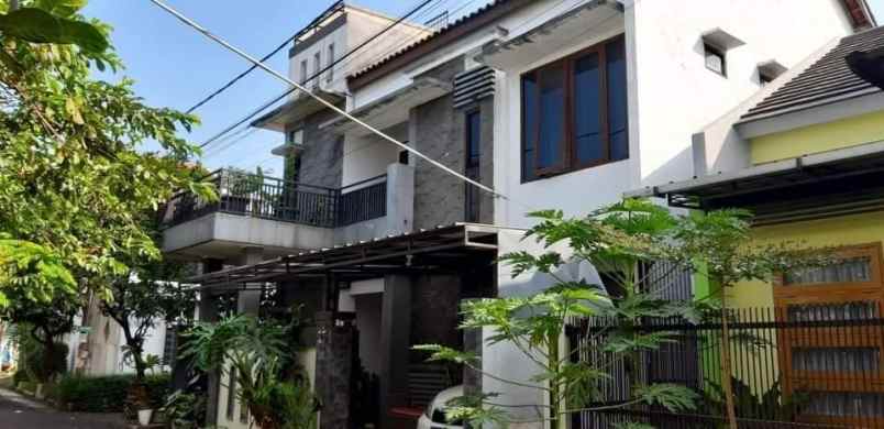 dijual rumah margahayu raya