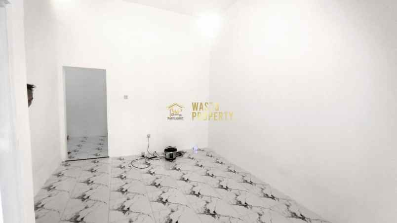 dijual rumah margodadi