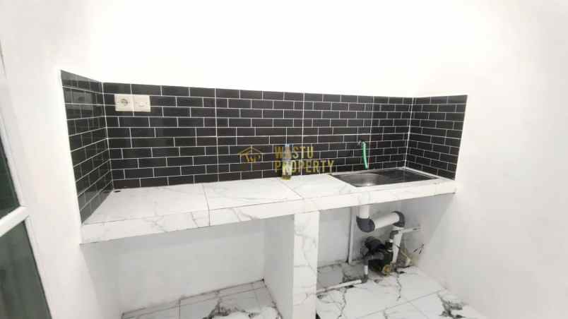 dijual rumah margodadi