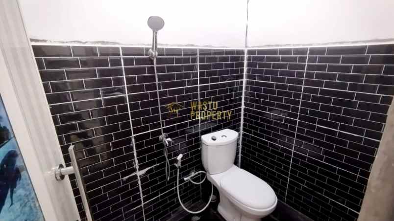 dijual rumah margodadi