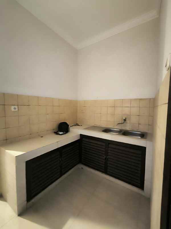 dijual rumah margorejo indah