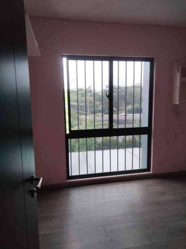 dijual rumah metland cakung