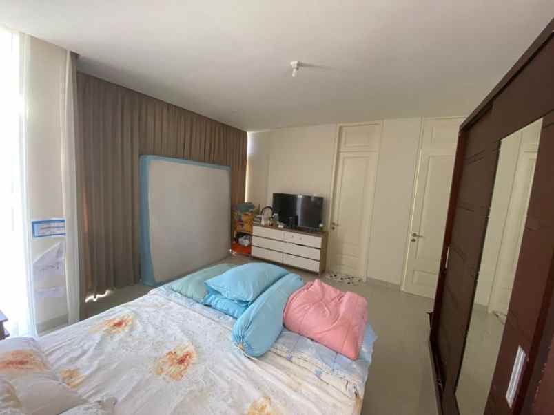 dijual rumah mewah grand pakuwon surabaya barat