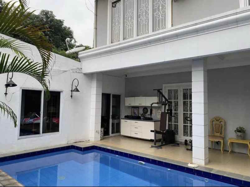 dijual rumah mewah private pool di kota wisata cibubur