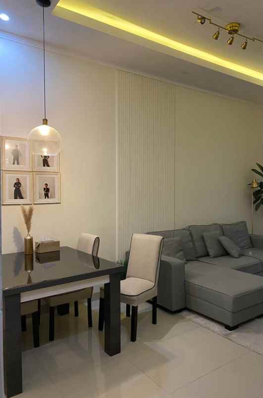 dijual rumah minimalis desain modern di cinere