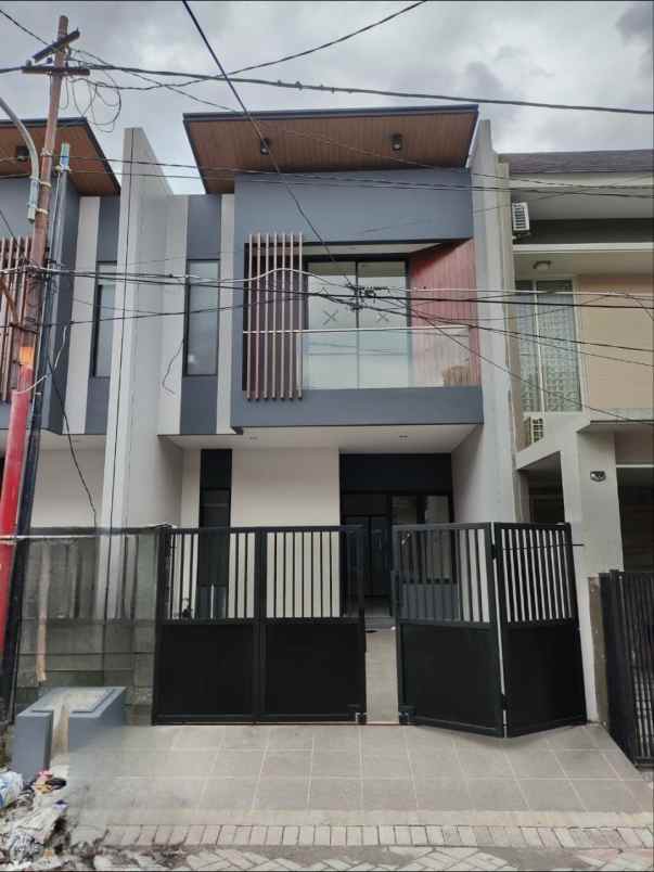 dijual rumah mulyosari