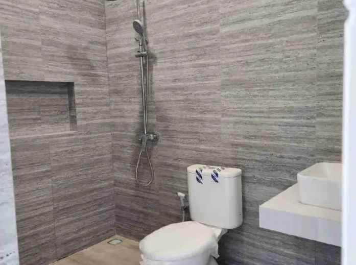 dijual rumah mulyosari