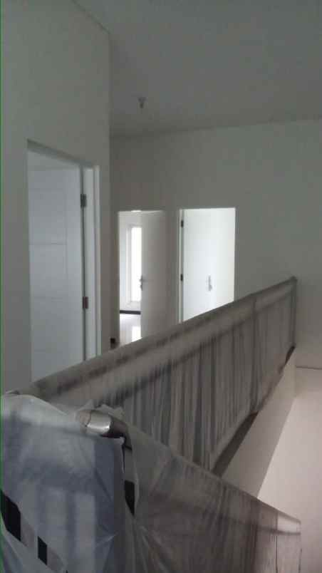 dijual rumah mulyosari