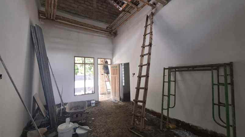 dijual rumah murah mezzanine bebas desain