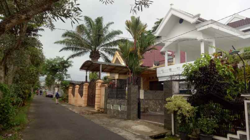 dijual rumah ngaglik