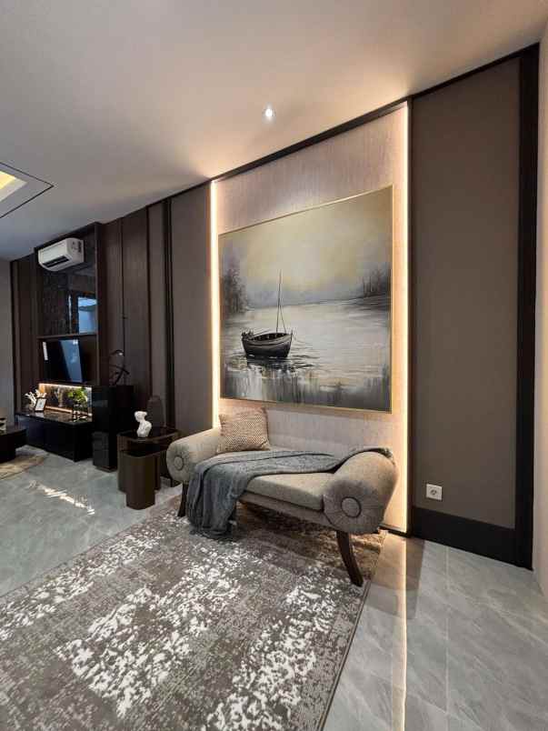 dijual rumah ngesrep