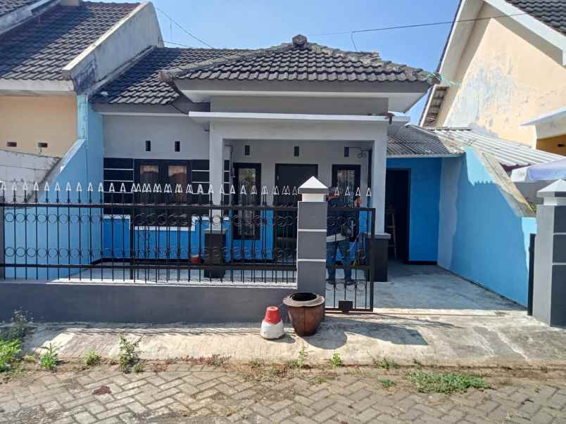 dijual rumah ngijo