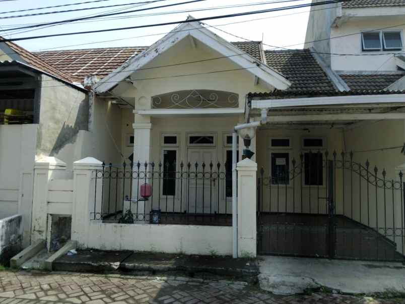 dijual rumah nirwana eksekutif wonorejo