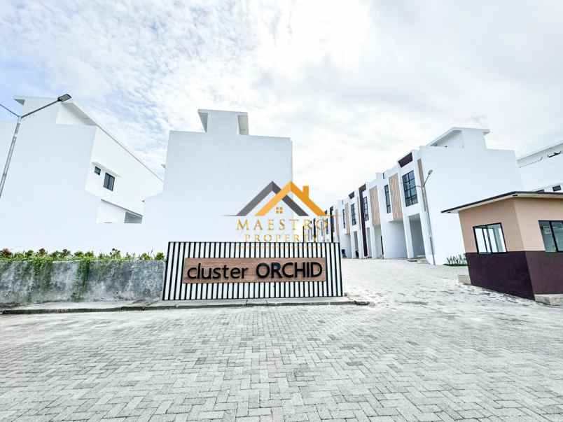 dijual rumah omplek green park type