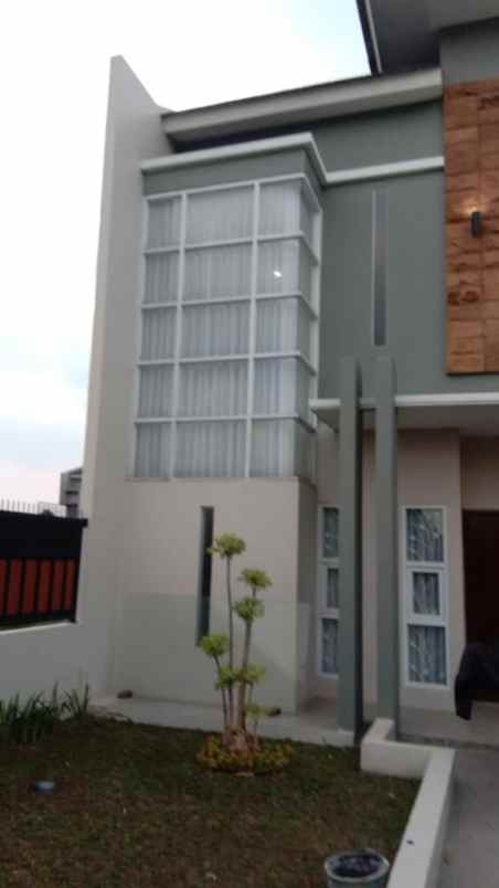 dijual rumah padaasih