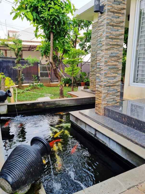 dijual rumah padurenan